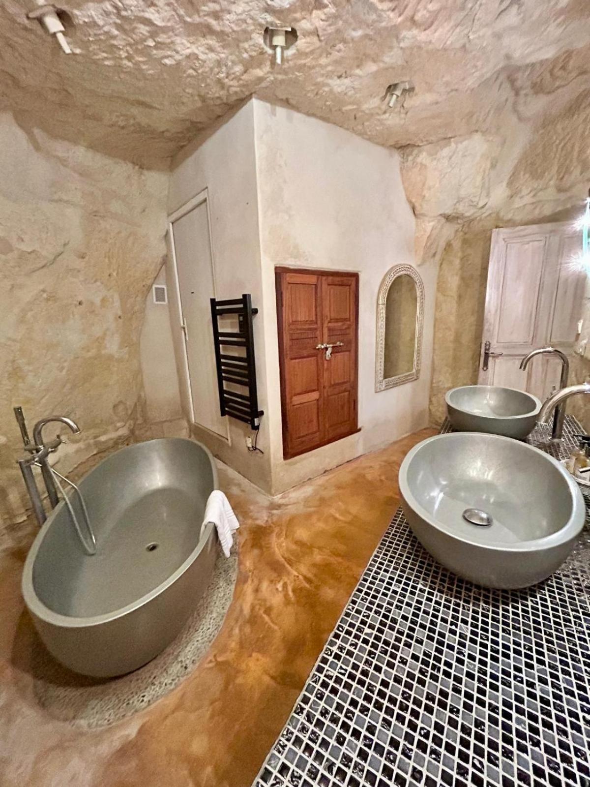 Logis Demeure De La Vignole Hotel Turquant Bagian luar foto